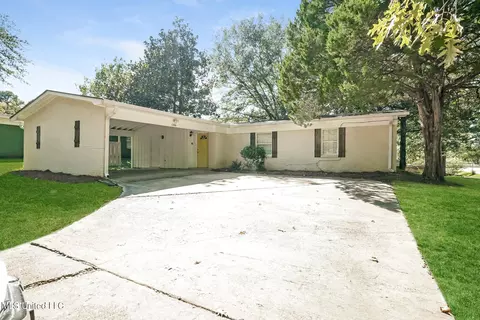1306 Post Rd, Clinton, MS 39056