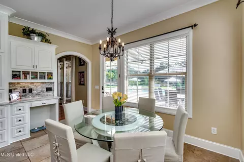 Dining - 380 Catlett Rd, Madison, MS 39110 photo 5 of 7