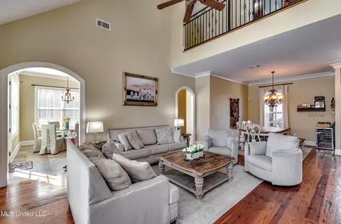 Living - 380 Catlett Rd, Madison, MS 39110 photo 3 of 8