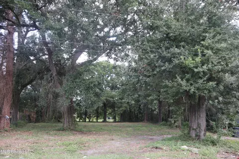 Fournier Avenue, Gulfport, MS 39501