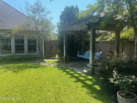 Exterior - 107 Belle Meade Blvd, Flowood, MS 39232 photo 4 of 6