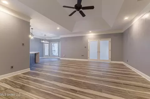 Living - 13501 Big Bend Rd, Moss Point, MS 39562 photo 3 of 5