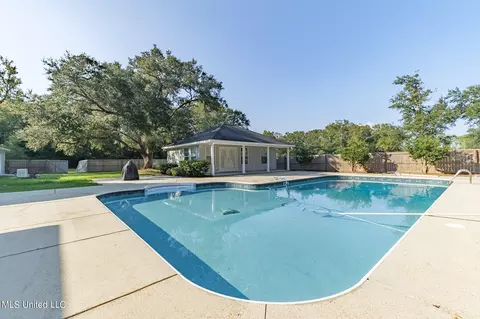 Exterior - 13501 Big Bend Rd, Moss Point, MS 39562 photo 4 of 7
