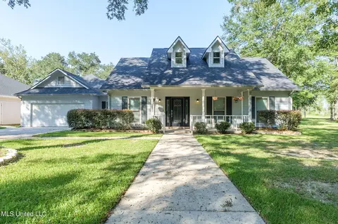 13501 Big Bend Rd, Moss Point, MS 39562