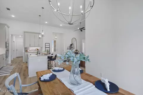 Dining - 1014 Kensington Dr, Flowood, MS 39232 photo 2 of 2