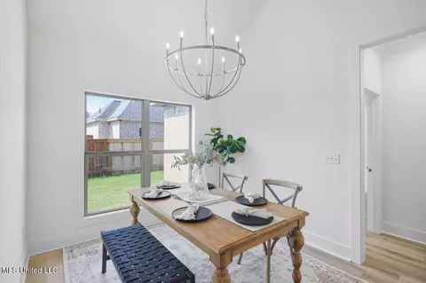 Dining - 1014 Kensington Dr, Flowood, MS 39232 photo 1 of 2