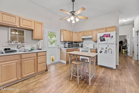 9450 Boyette Rd, Biloxi, MS 39532 photo 9