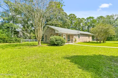 9450 Boyette Rd, Biloxi, MS 39532 photo 2