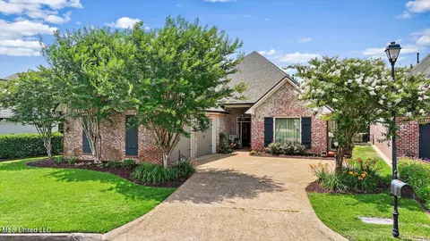 111 Southampton Cir, Madison, MS 39110