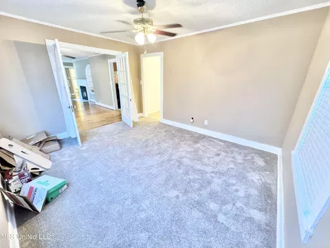 Living - 735 Dougherty St, Coldwater, MS 38618 photo 5 of 5