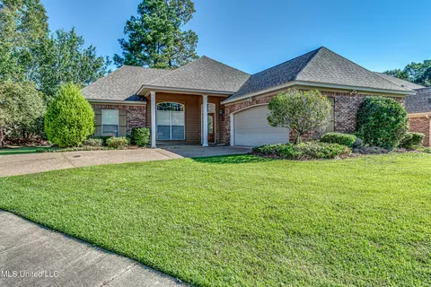 801 Hambridge Ct, Brandon, MS 39047