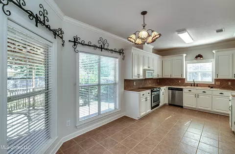 Kitchen - 801 Hambridge Ct, Brandon, MS 39047 photo 1 of 6