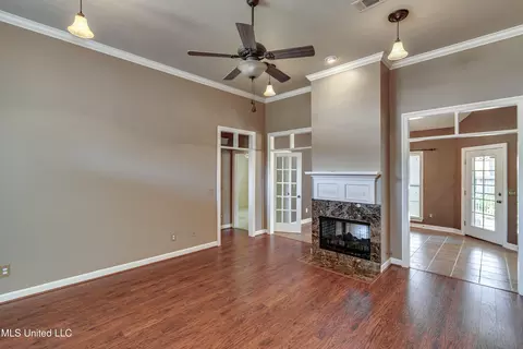 Living - 801 Hambridge Ct, Brandon, MS 39047 photo 1 of 6