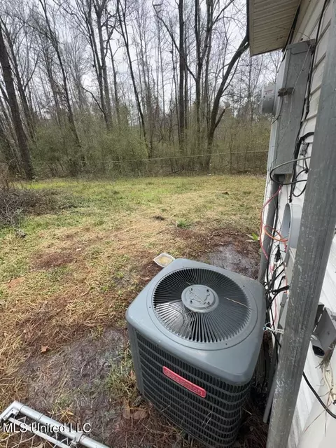 Exterior - 4958 Lurline Dr, Jackson, MS 39204 photo 3 of 3