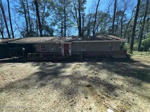445 Cummins St, Jackson, MS 39204