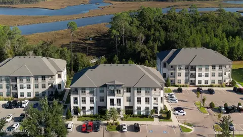 2501 Bienville Blvd #326, Ocean Springs, MS 39564
