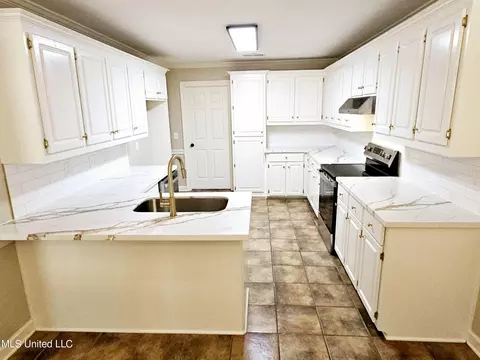 Kitchen - 108 Comanche Dr, Terry, MS 39170 photo 1 of 5