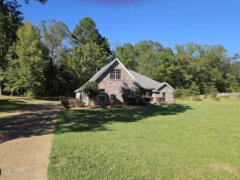 Exterior - 108 Comanche Dr, Terry, MS 39170 photo 4 of 8