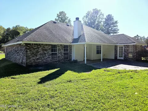 Exterior - 108 Comanche Dr, Terry, MS 39170 photo 3 of 8