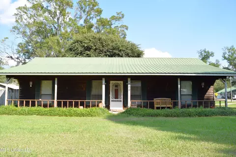 1700 4th St, Leakesville, MS 39451