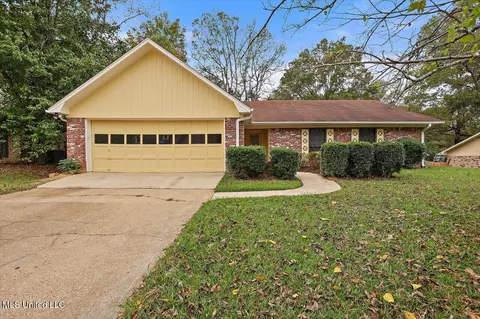 1609 Rosemont Dr, Clinton, MS 39056