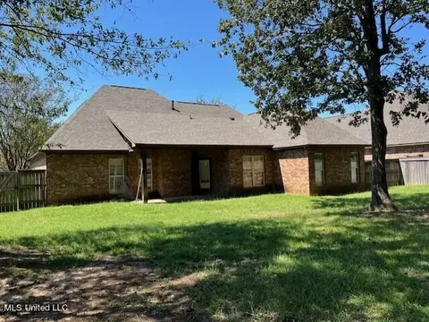 Exterior - 574 Turtle Ln, Brandon, MS 39047 photo 3 of 4