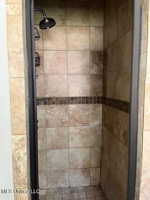 Bath - 574 Turtle Ln, Brandon, MS 39047 photo 5 of 5