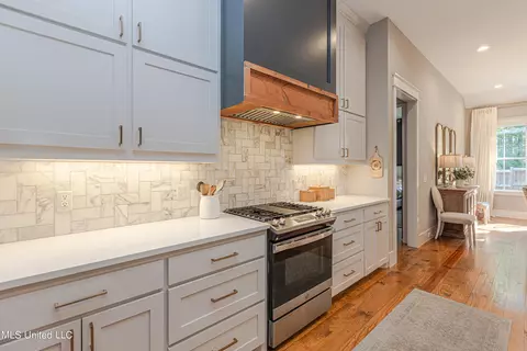 Kitchen - 181 Stone Creek Dr, Madison, MS 39110 photo 4 of 6