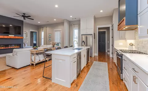 Kitchen - 181 Stone Creek Dr, Madison, MS 39110 photo 1 of 6