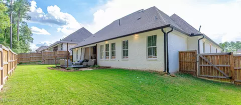 Exterior - 181 Stone Creek Dr, Madison, MS 39110 photo 18 of 21