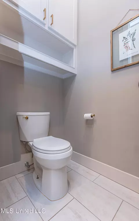Bath - 181 Stone Creek Dr, Madison, MS 39110 photo 11 of 13