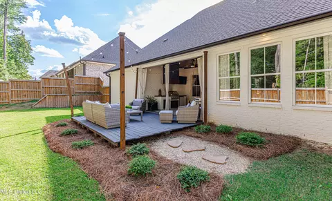 Exterior - 181 Stone Creek Dr, Madison, MS 39110 photo 16 of 21