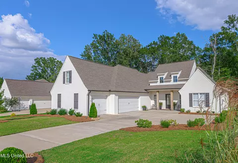 Exterior - 181 Stone Creek Dr, Madison, MS 39110 photo 6 of 21