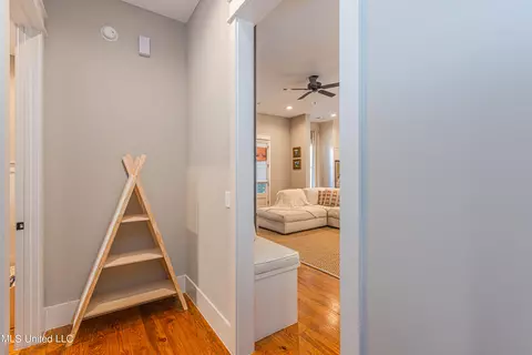 Entry Way - 181 Stone Creek Dr, Madison, MS 39110 photo 2 of 5