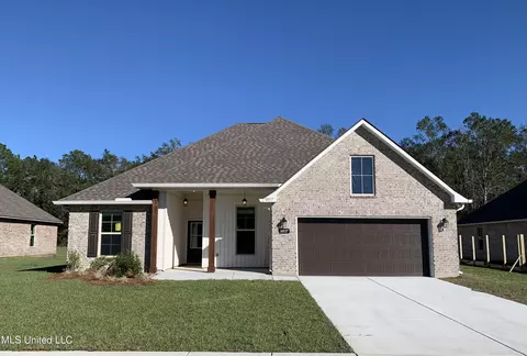 10117 Patrick Dr, Gulfport, MS 39503
