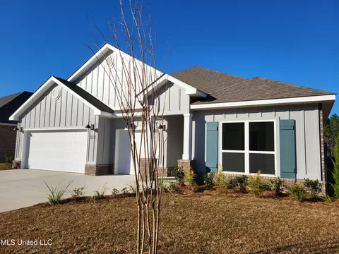 13416 Crane Dr, Ocean Springs, MS 39565
