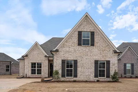 1668 Ryker Rd, Southaven, MS 38672