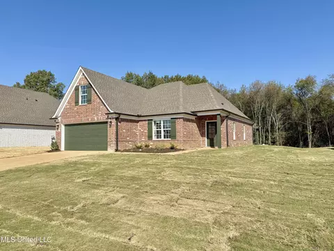2062 Keegan Dr, Southaven, MS 38672