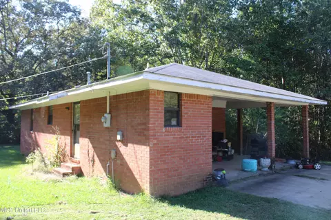 2219 Robert Ford Rd, Waterford, MS 38685