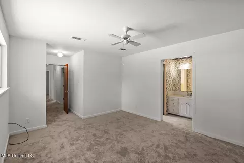 Bedroom - 4 Byrd Ct, Natchez, MS 39120 photo 2 of 3