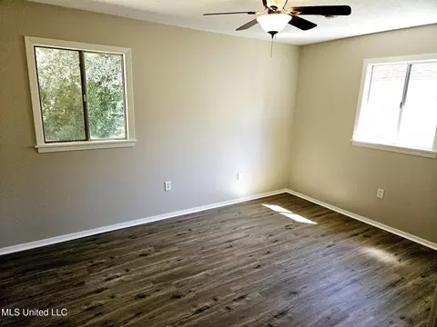 Bedroom - 258 Sun Dr, Jackson, MS 39211 photo 2 of 2