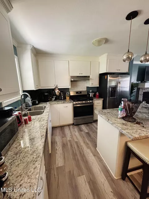 Kitchen - 148 Terry Brook Dr, Terry, MS 39170 photo 1 of 2