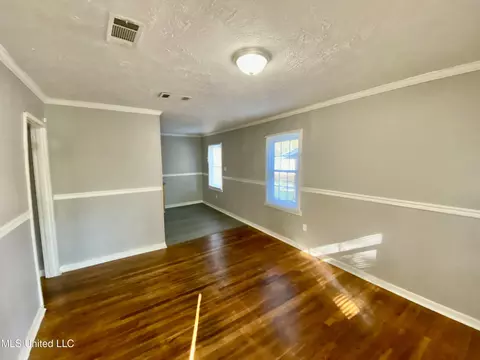 Living - 3519 Cottage St, Jackson, MS 39213 photo 1 of 2