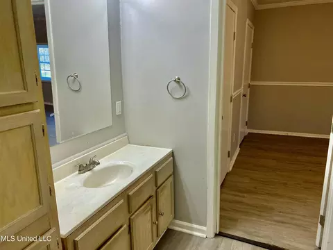 Bath - 3519 Cottage St, Jackson, MS 39213 photo 1 of 3