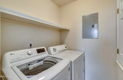 Other - 322 Swan Dr, Brandon, MS 39047 photo 5 of 8