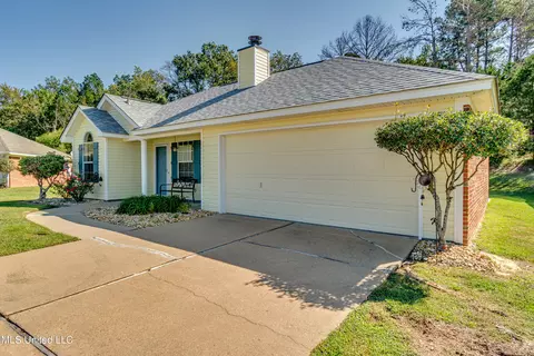 Other - 322 Swan Dr, Brandon, MS 39047 photo 2 of 8