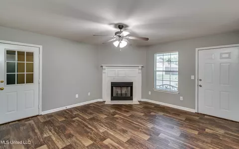Living - 322 Swan Dr, Brandon, MS 39047 photo 1 of 6