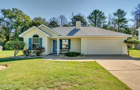 322 Swan Dr, Brandon, MS 39047