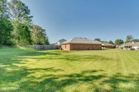 Exterior - 322 Swan Dr, Brandon, MS 39047 photo 13 of 13