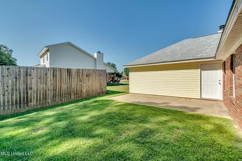 Exterior - 322 Swan Dr, Brandon, MS 39047 photo 10 of 13